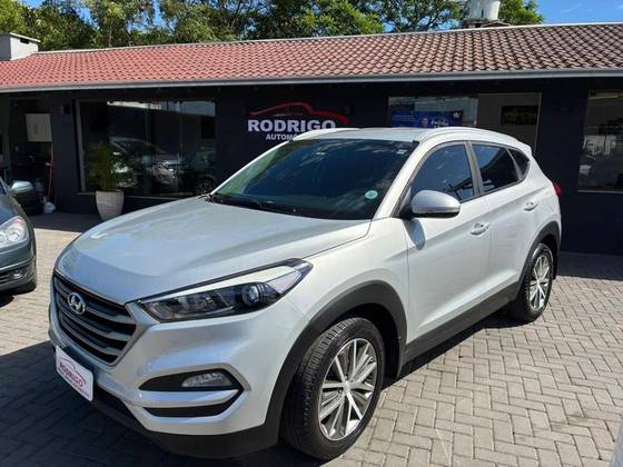 HYUNDAI TUCSON 1.6 16V T-GDI GASOLINA GL ECOSHIFT HYUNDAI TUCSON 1.6 16V T-GDI GASOLINA GL ECOSHIFT